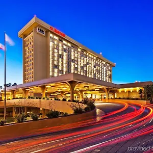 Отель Angeles Airport Marriott, Лос-Анджелес