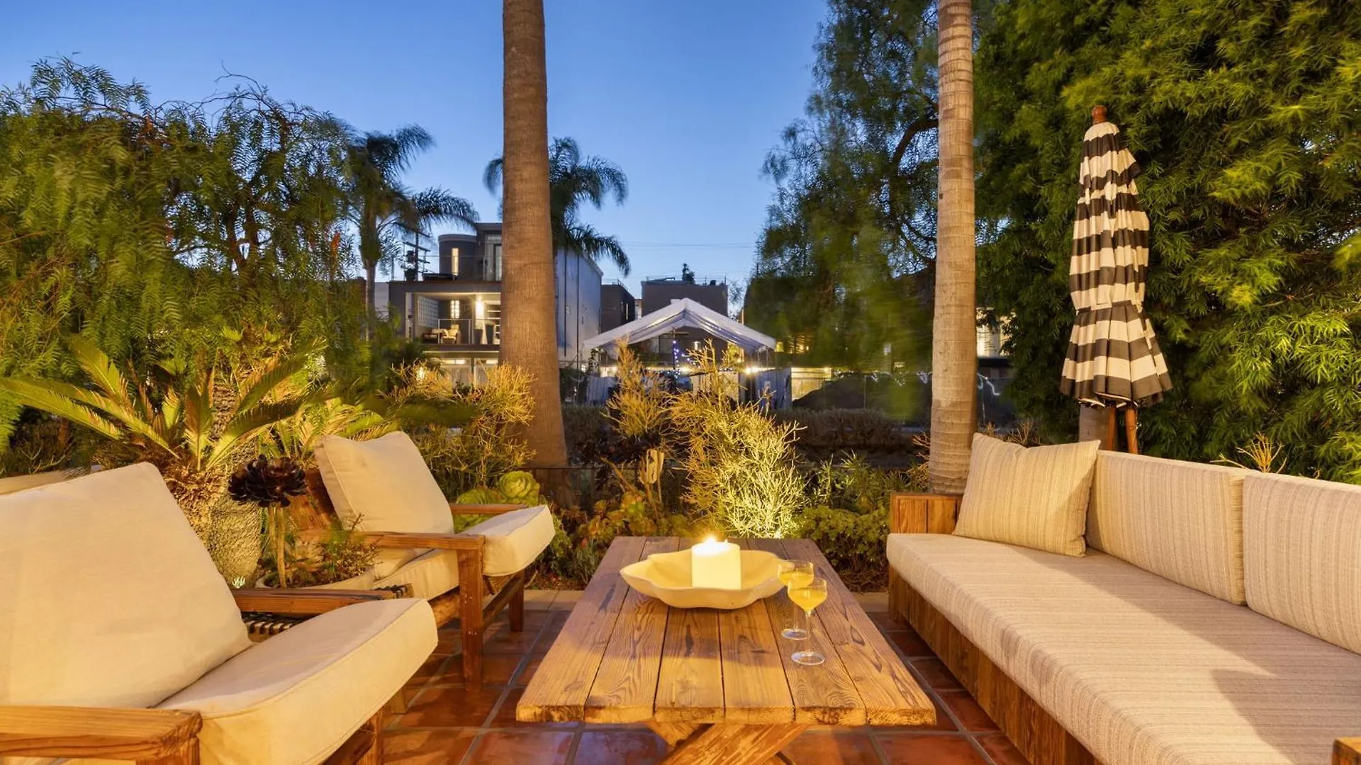 Holiday home The Canal Escape - Canal-Front Italian Villa Los Angeles